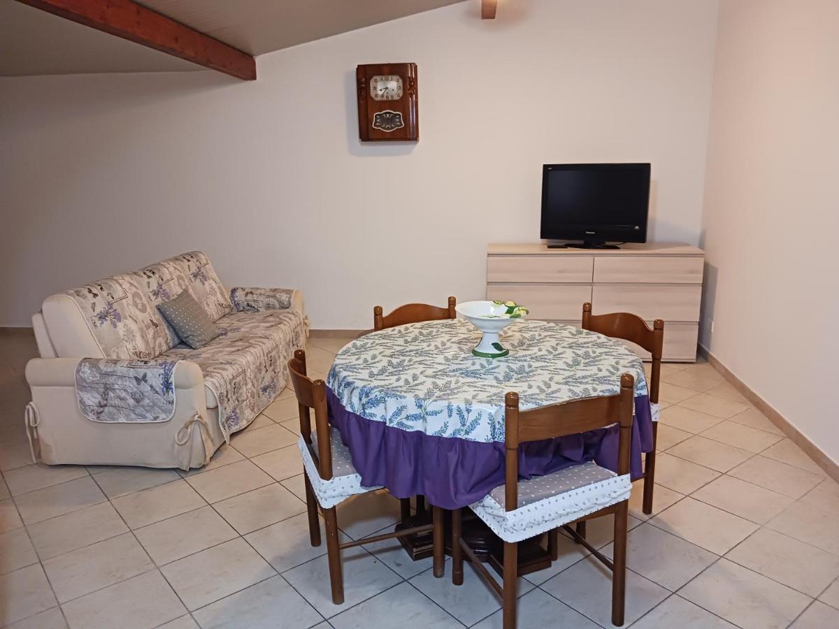 פולה Nora Casa Vacanze/Bed And Breakfast מראה חיצוני תמונה