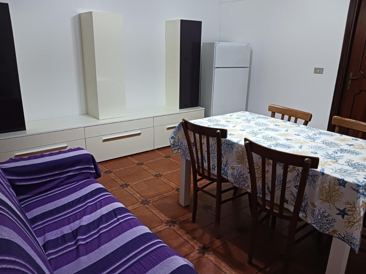פולה Nora Casa Vacanze/Bed And Breakfast מראה חיצוני תמונה